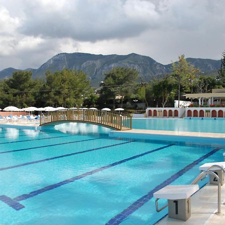 Uptown Bueyuek Anadolu Girne Hotel מראה חיצוני תמונה