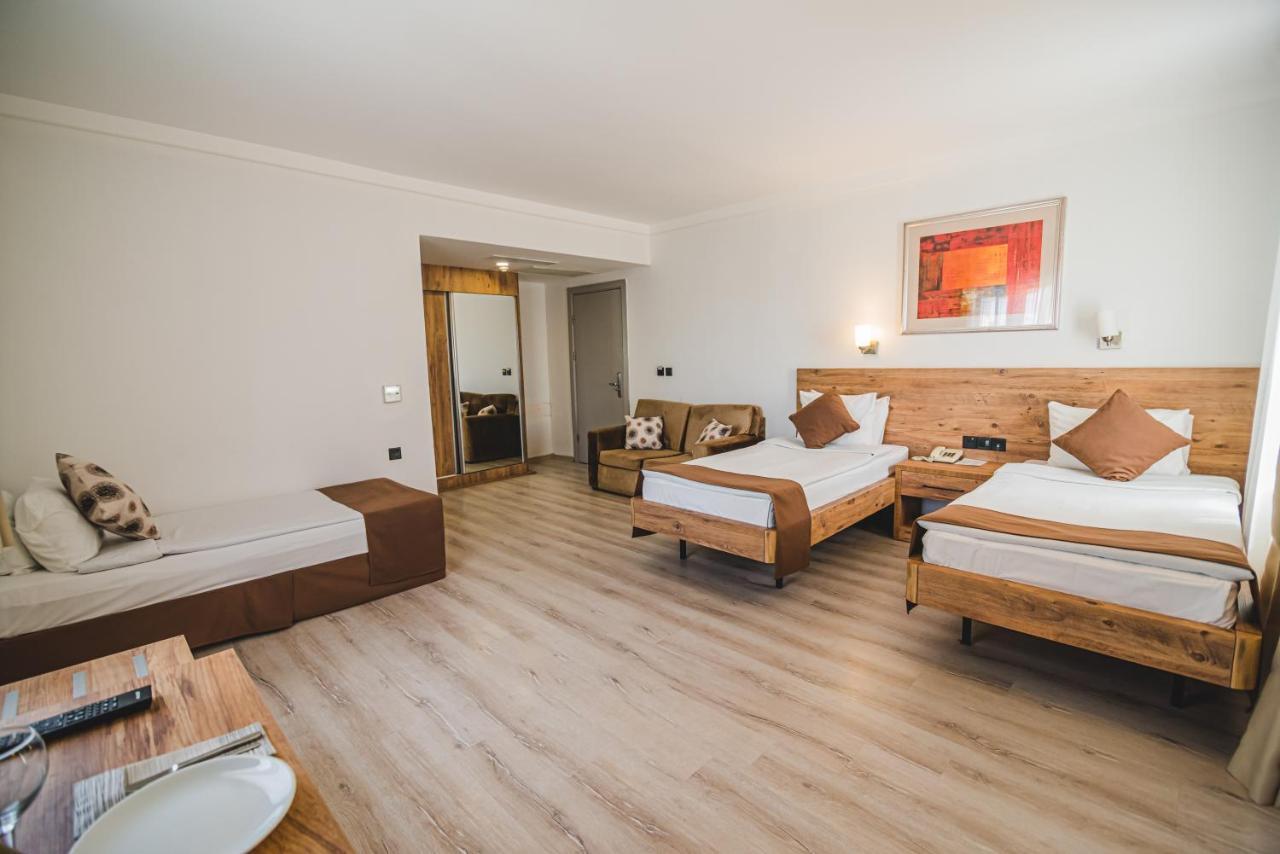 Uptown Bueyuek Anadolu Girne Hotel מראה חיצוני תמונה