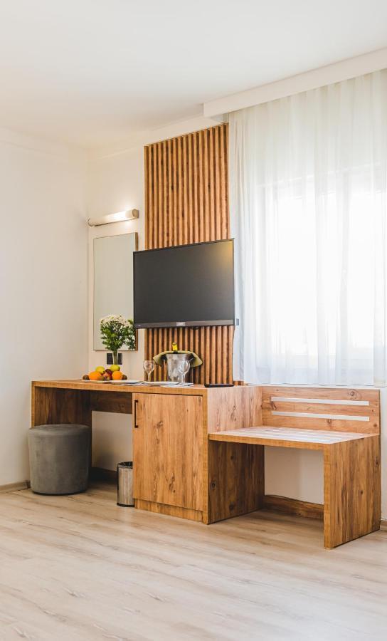 Uptown Bueyuek Anadolu Girne Hotel מראה חיצוני תמונה