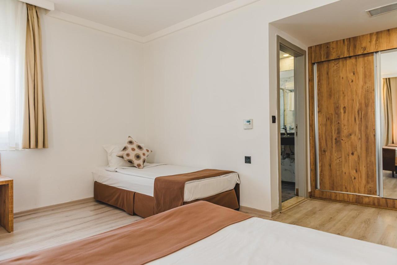 Uptown Bueyuek Anadolu Girne Hotel מראה חיצוני תמונה