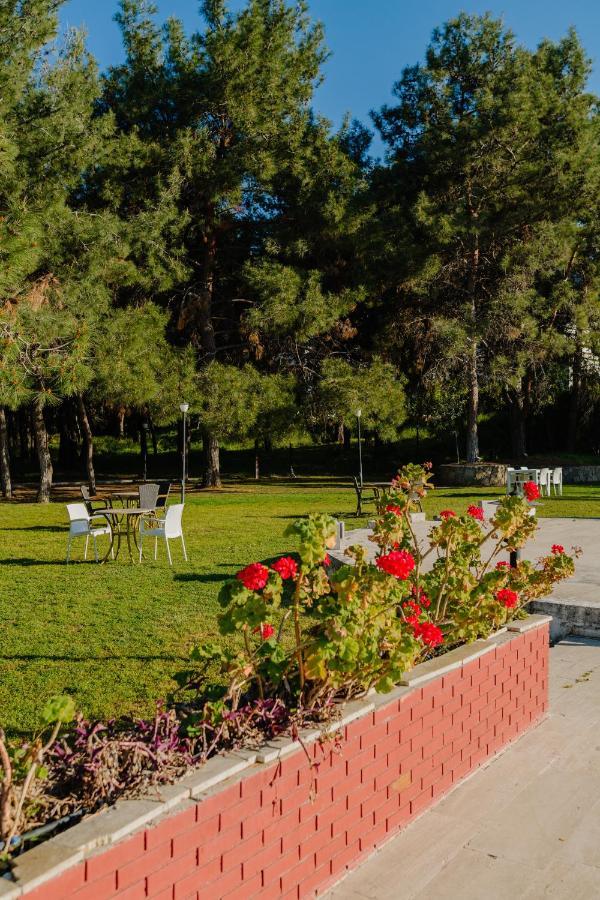 Uptown Bueyuek Anadolu Girne Hotel מראה חיצוני תמונה