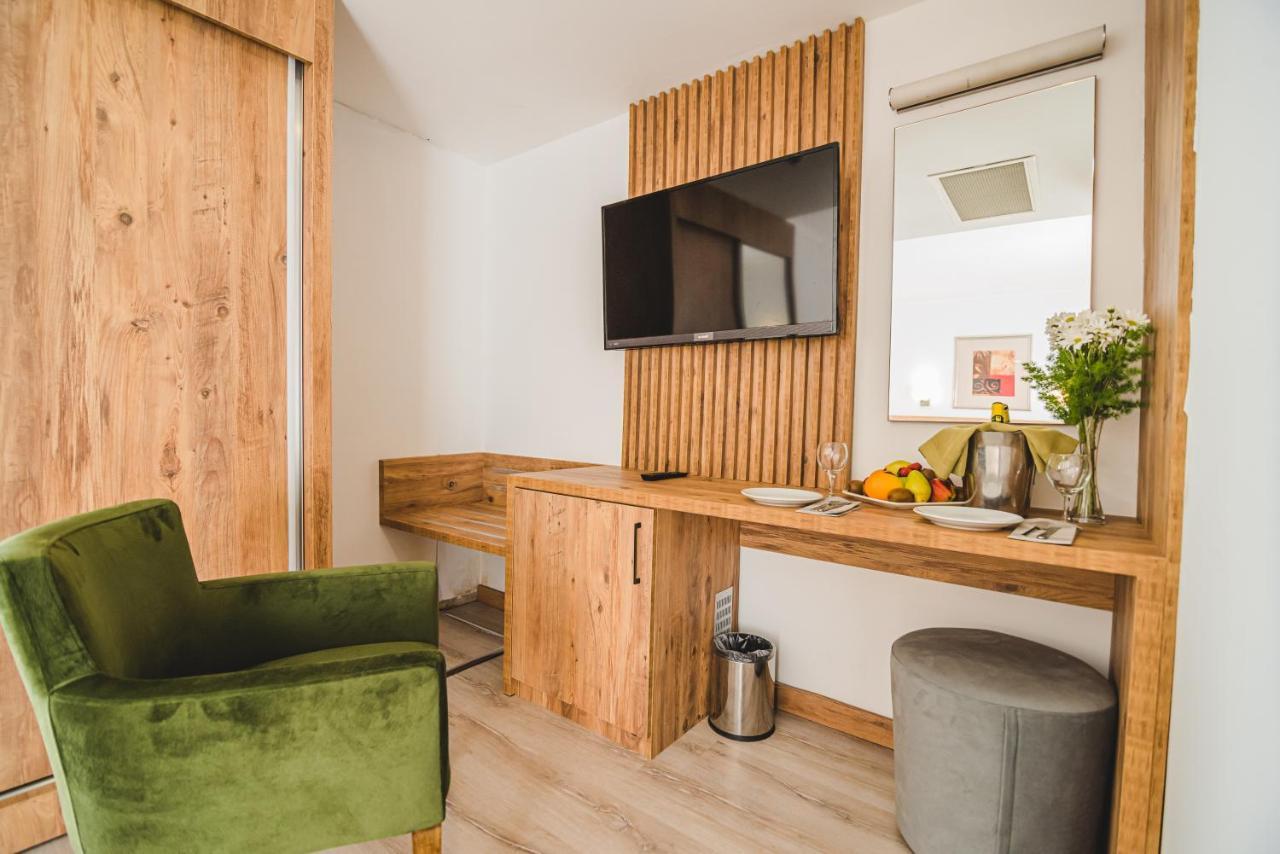 Uptown Bueyuek Anadolu Girne Hotel מראה חיצוני תמונה