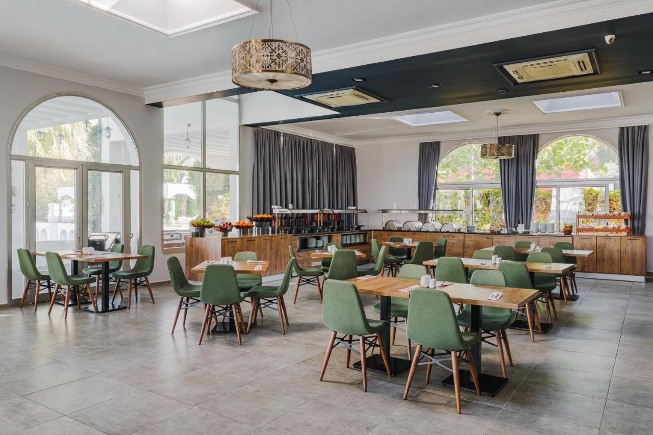 Uptown Bueyuek Anadolu Girne Hotel מראה חיצוני תמונה