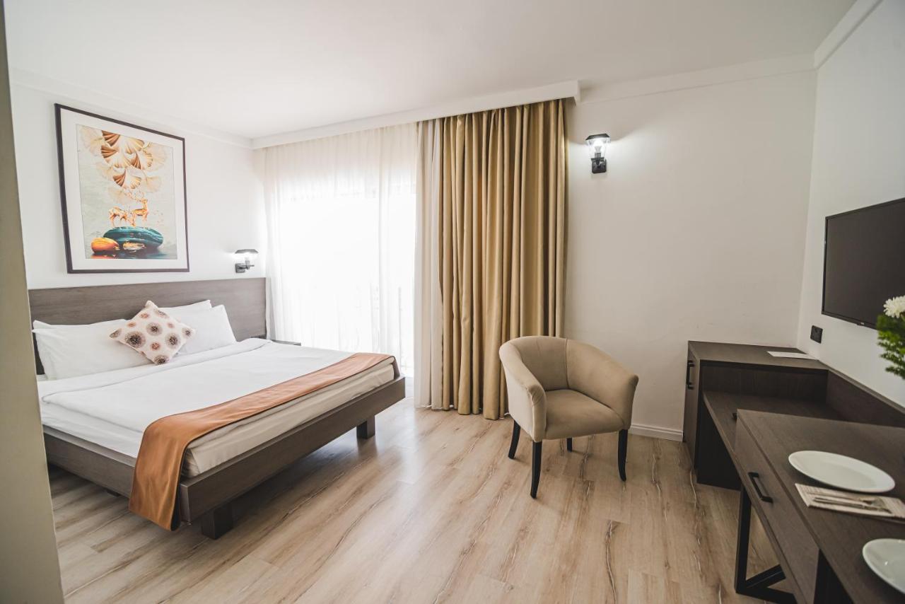 Uptown Bueyuek Anadolu Girne Hotel מראה חיצוני תמונה
