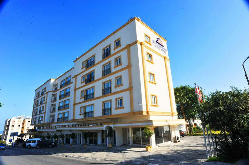 Uptown Bueyuek Anadolu Girne Hotel מראה חיצוני תמונה