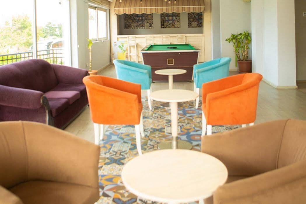 Uptown Bueyuek Anadolu Girne Hotel מראה חיצוני תמונה